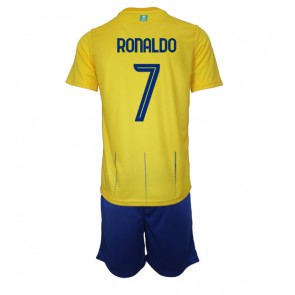 Al-Nassr Cristiano Ronaldo #7 Hemmakläder Barn 2023-24 Kortärmad (+ Korta byxor)